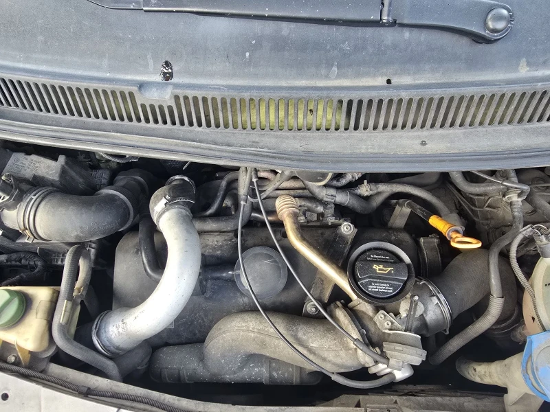 VW T5, снимка 7 - Бусове и автобуси - 53386504