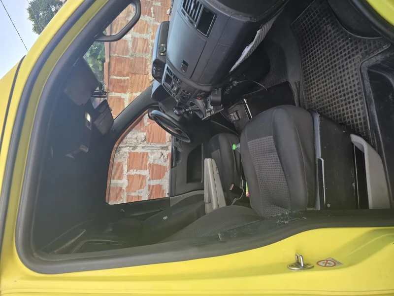 VW T5, снимка 10 - Бусове и автобуси - 53386504