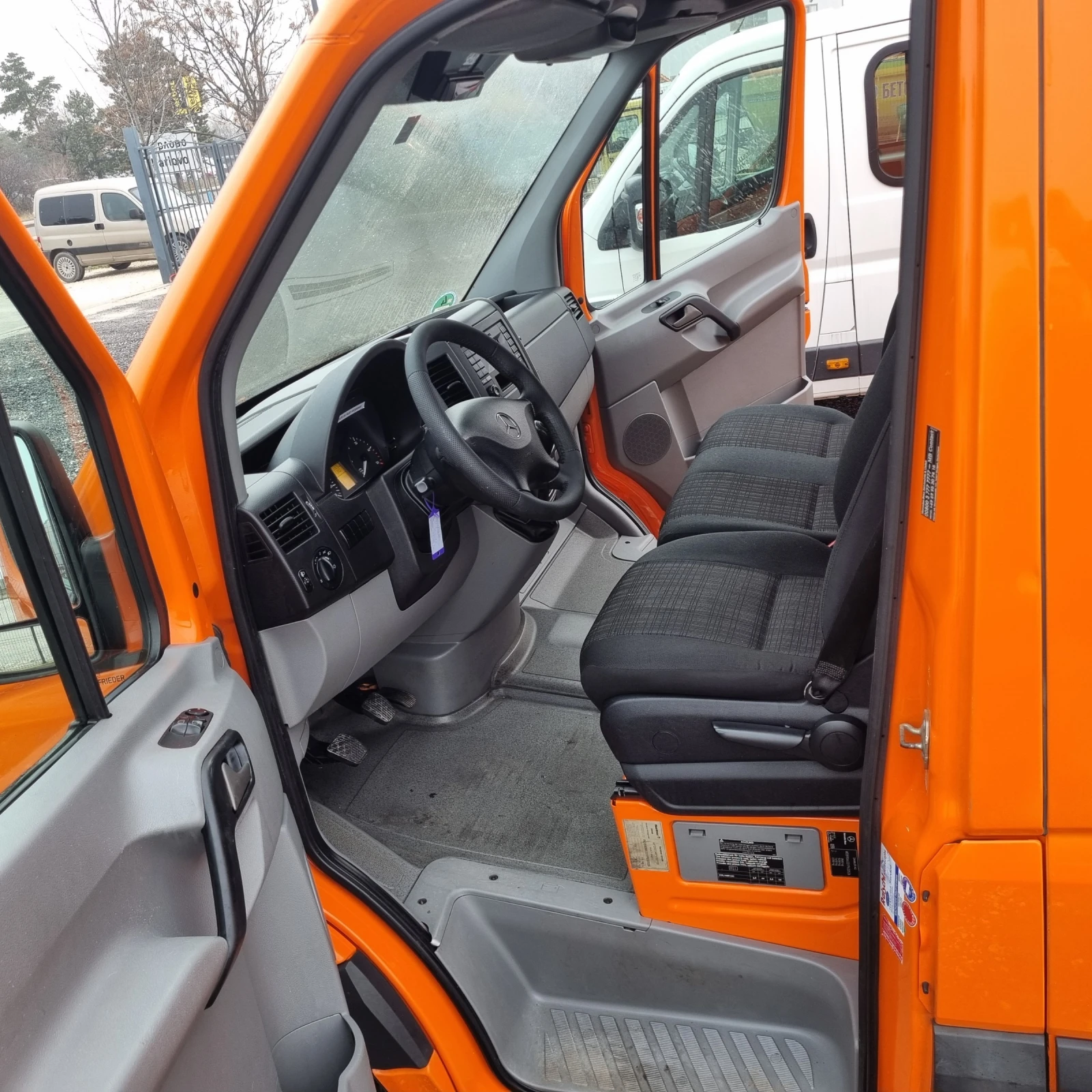 Mercedes-Benz Sprinter Нов Внос - изображение 7