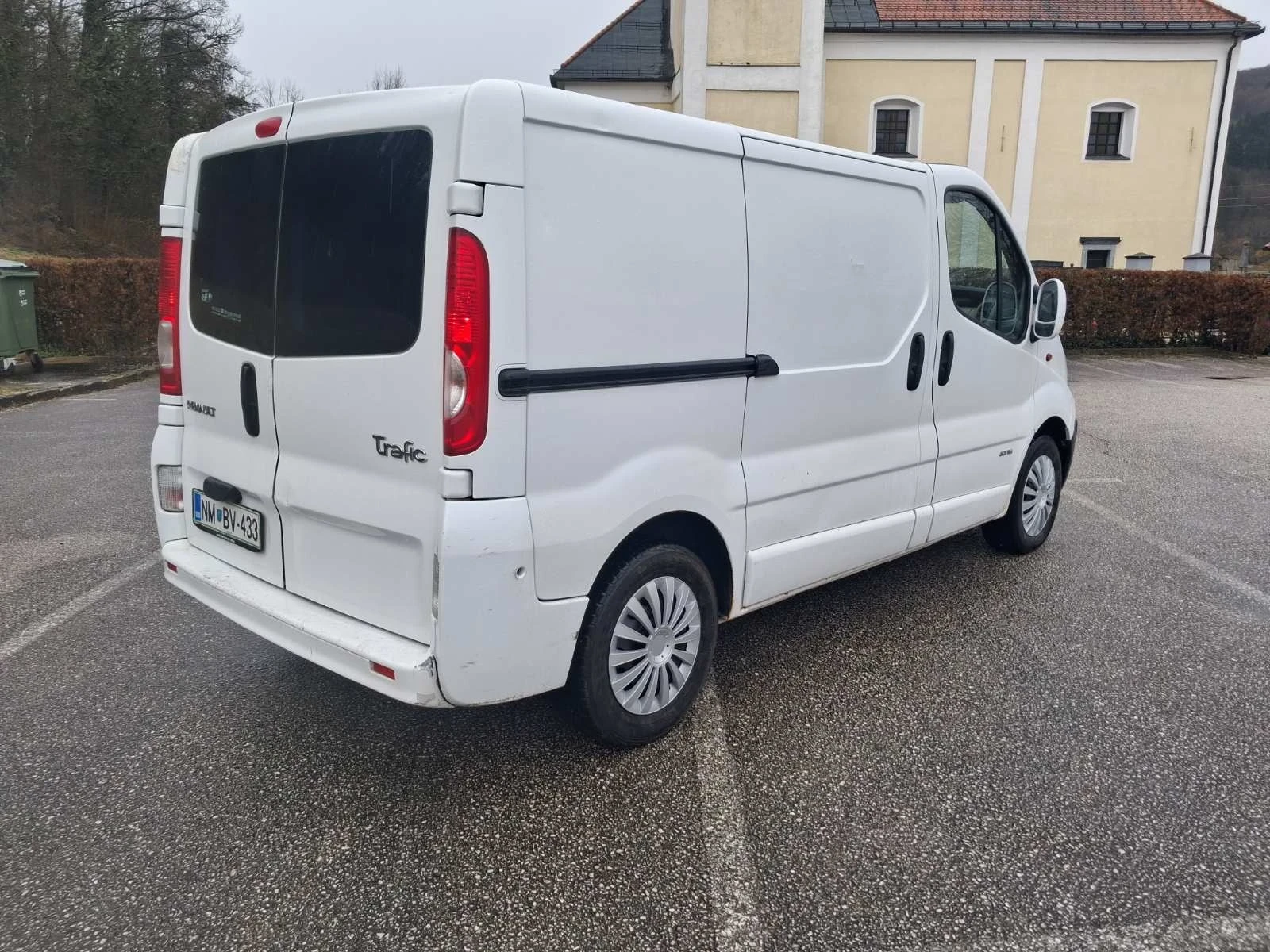Renault Trafic 2.0DCI KLIMATIK, снимка 4 - Бусове и автобуси - 53809823