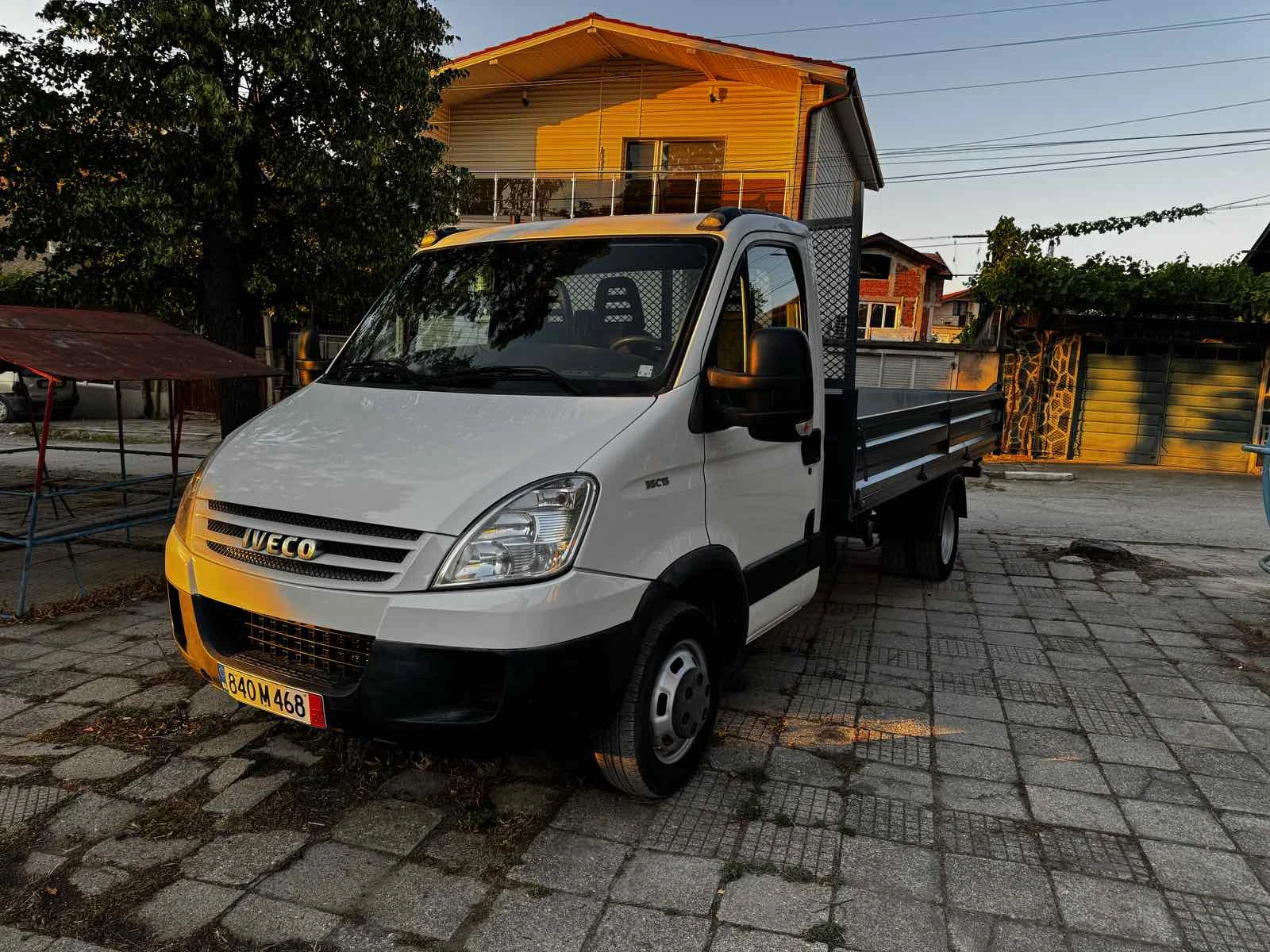 Iveco Daily 3.0 - 35c15 4.10m каросерия, снимка 3 - Бусове и автобуси - 55550556