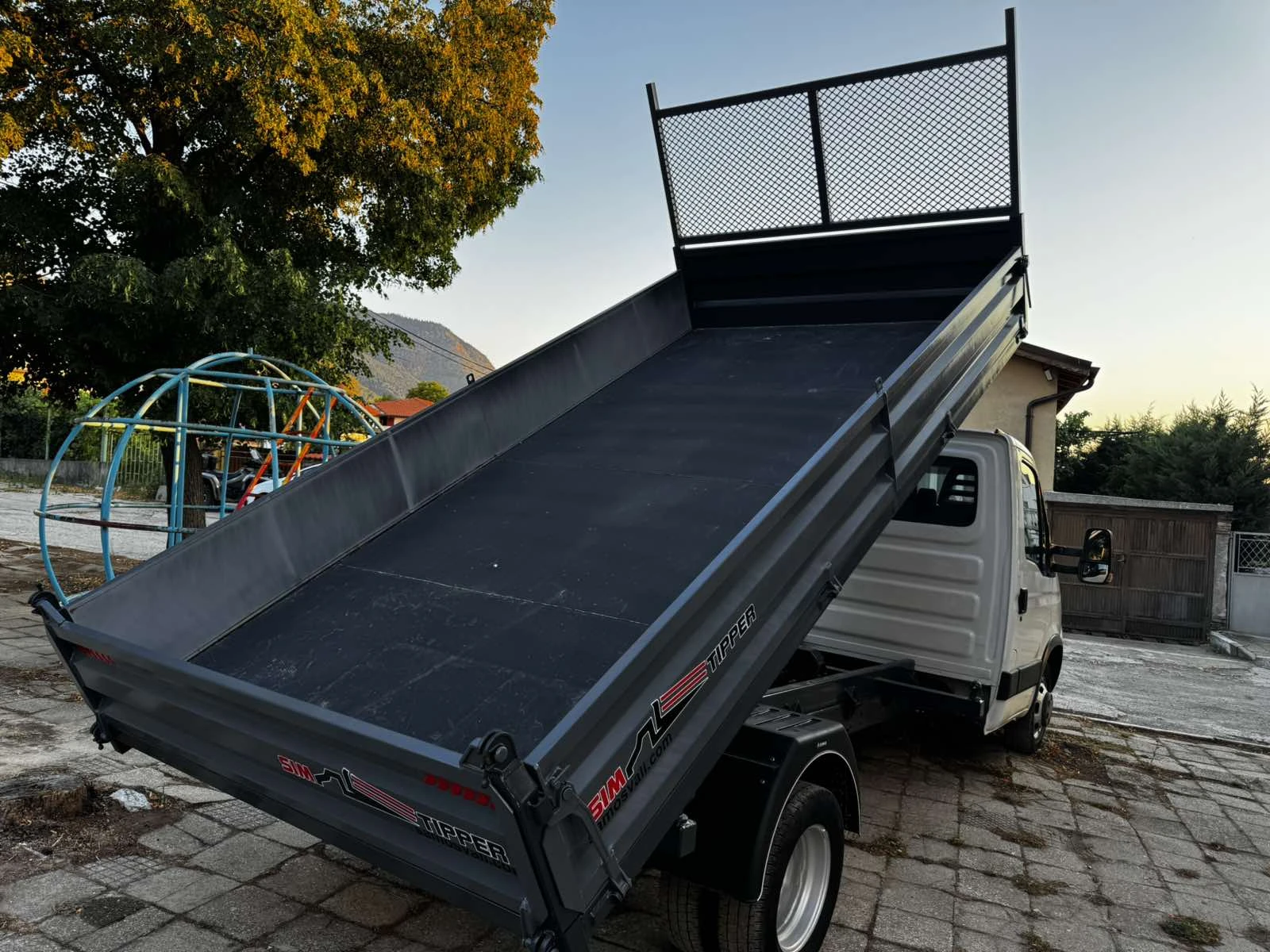 Iveco Daily 3.0 - 35c15 4.10m каросерия, снимка 6 - Бусове и автобуси - 55550556