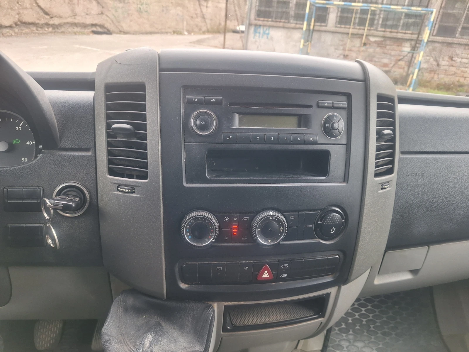 Mercedes-Benz Sprinter 315 2.2cdi, снимка 9 - Бусове и автобуси - 56691499