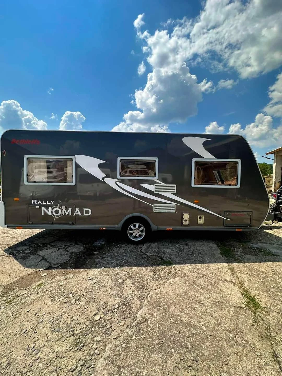 Каравана Dethleffs Nomad 570 - изображение 5