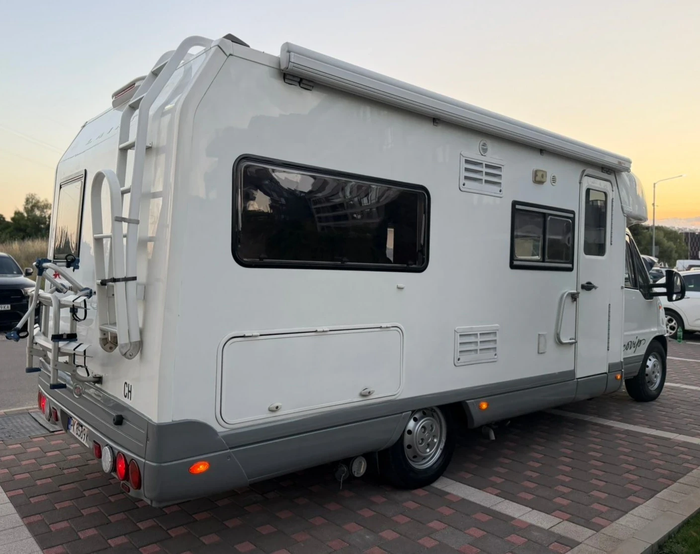 Кемпер Laika EcoVip 1.1 Fiat Dukato 2.8 , снимка 6 - Каравани и кемпери - 55927833