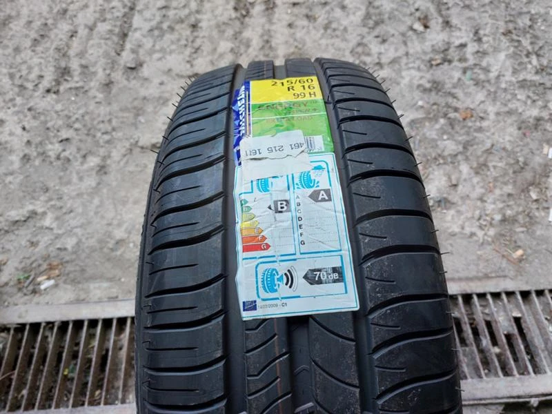 Гуми Летни 215/60R16, снимка 1 - Гуми и джанти - 37108643