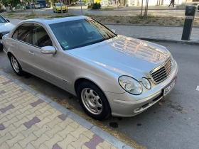 Mercedes-Benz E 200, снимка 1