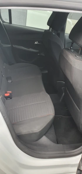 Peugeot 208, снимка 10
