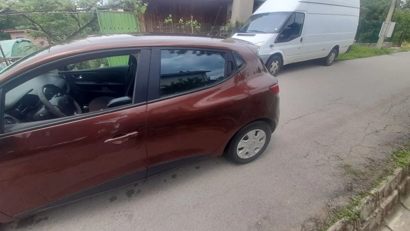 Renault Clio, снимка 3 - Автомобили и джипове - 41343659