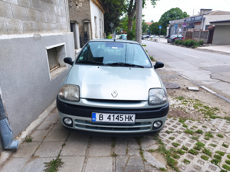 Renault Clio, снимка 1 - Автомобили и джипове - 45654791