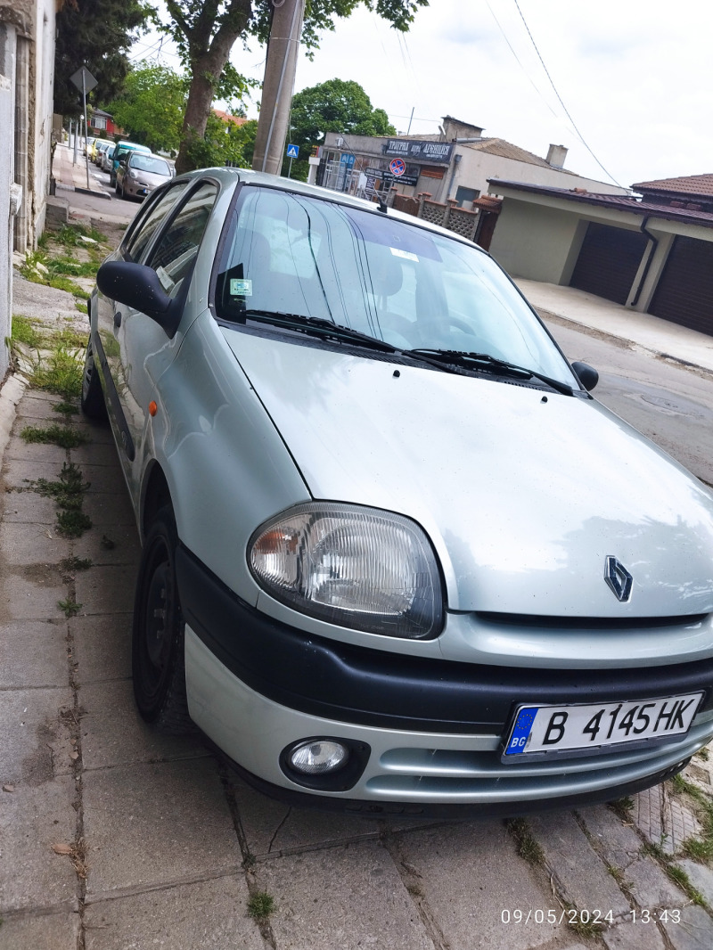 Renault Clio, снимка 6 - Автомобили и джипове - 45654791