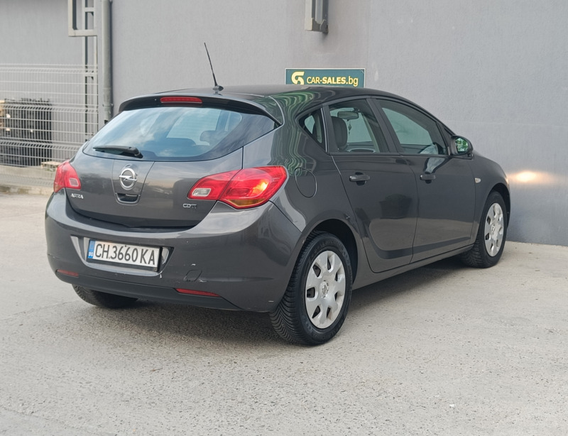 Opel Astra 1.7 CDTI, снимка 8 - Автомобили и джипове - 45709798