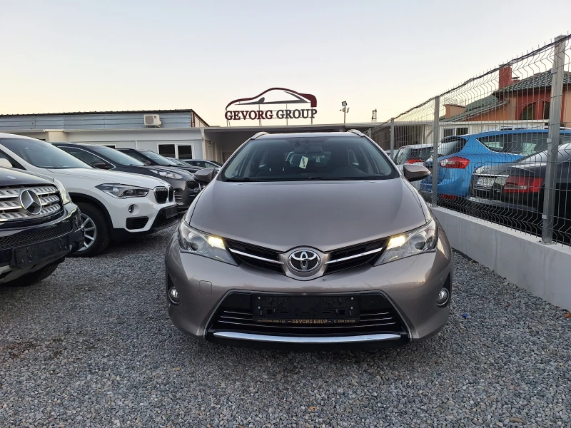 Toyota Auris 1.4 D4D KATO HOBA, снимка 2 - Автомобили и джипове - 47500523