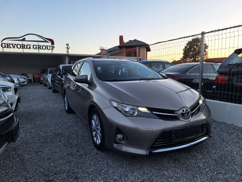 Toyota Auris 1.4 D4D KATO HOBA, снимка 3 - Автомобили и джипове - 47500523