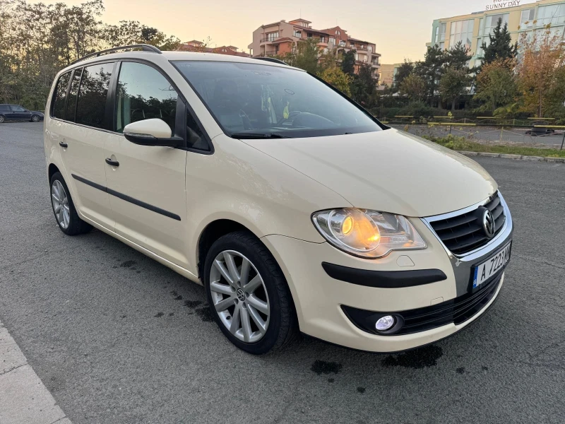 VW Touran, снимка 4 - Автомобили и джипове - 47738934