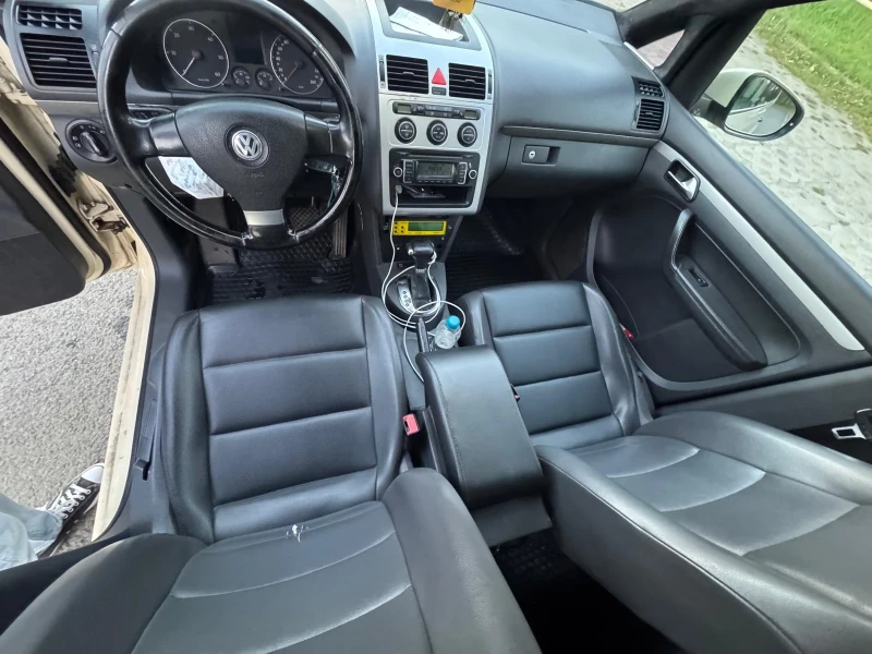 VW Touran, снимка 7 - Автомобили и джипове - 47738934