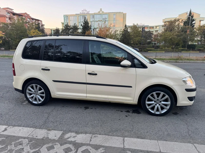 VW Touran, снимка 5 - Автомобили и джипове - 47738934