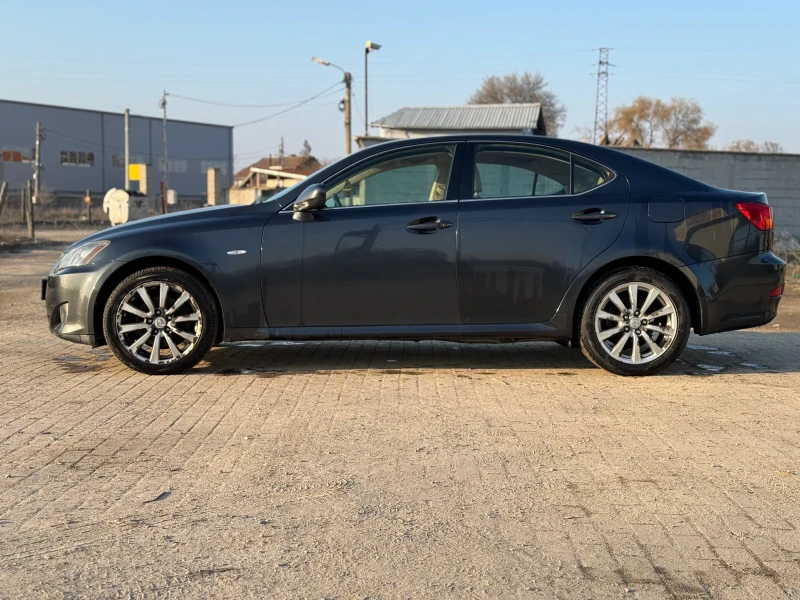 Lexus IS 220d, снимка 3 - Автомобили и джипове - 49104417