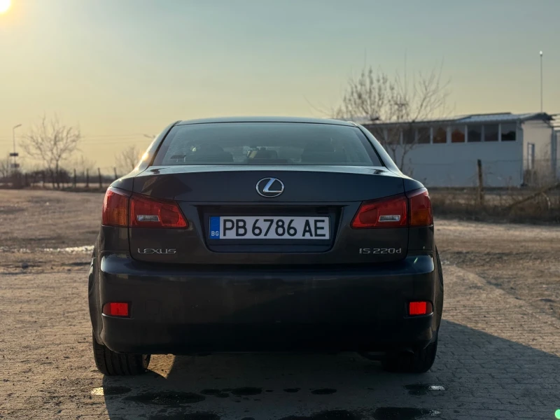 Lexus IS 220d, снимка 4 - Автомобили и джипове - 49104417