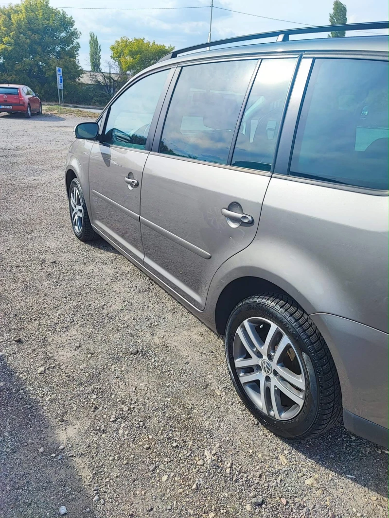 VW Touran EcoFuel, снимка 3 - Автомобили и джипове - 52316581