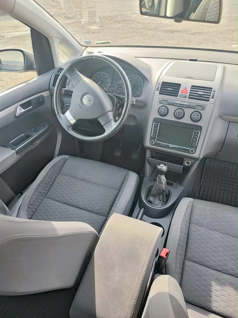 VW Touran EcoFuel, снимка 10 - Автомобили и джипове - 52316581