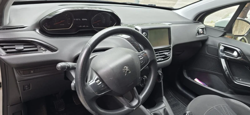 Peugeot 208 1.4 HDI, снимка 5 - Автомобили и джипове - 52680752