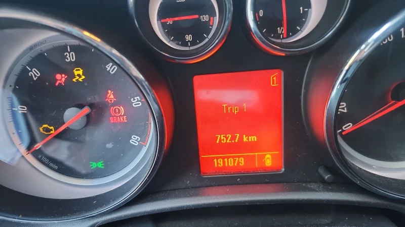 Opel Astra, снимка 5 - Автомобили и джипове - 52954450