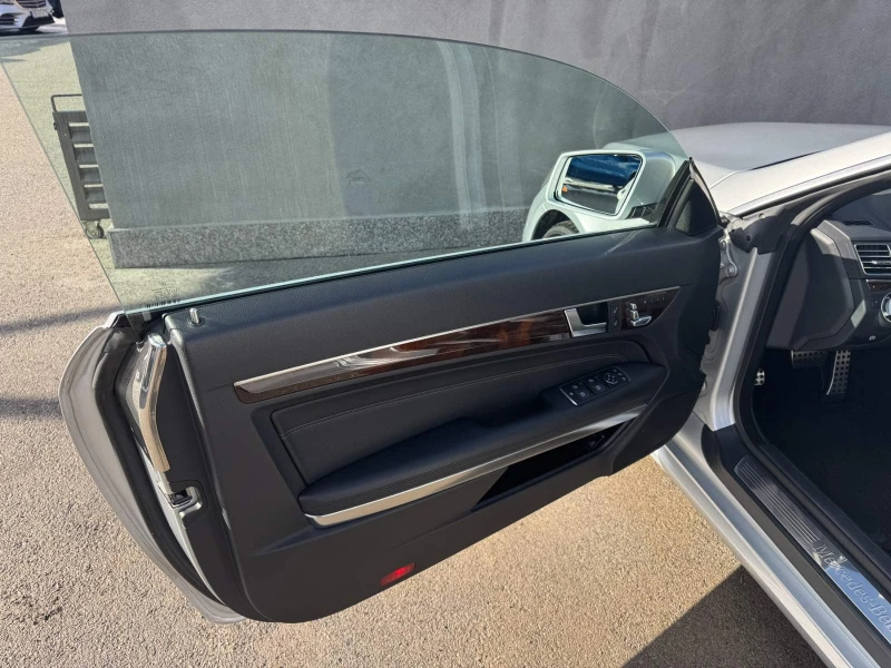 Mercedes-Benz E 500 COUPE, снимка 8 - Автомобили и джипове - 53109434