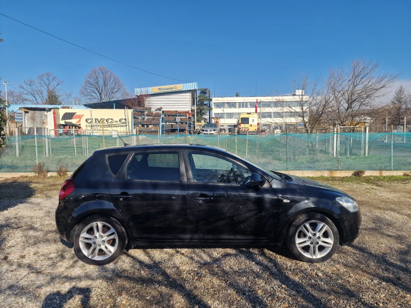 Kia Ceed 1.6CRDi 116kc, снимка 4 - Автомобили и джипове - 53121834