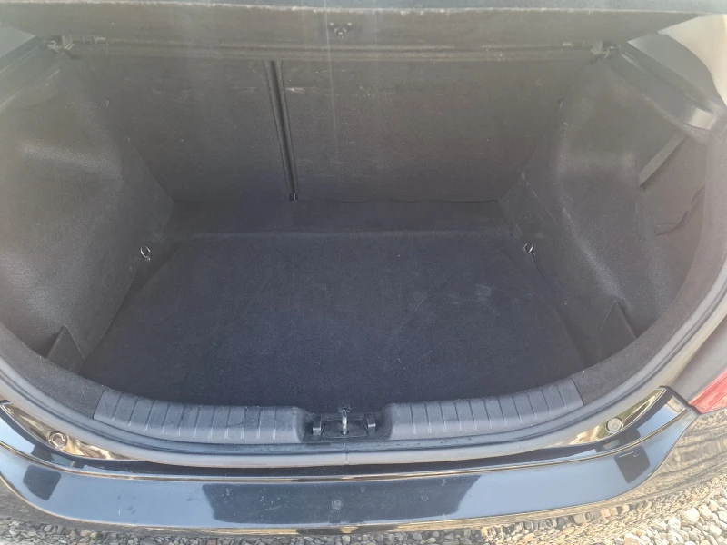 Kia Ceed 1.6CRDi 116kc, снимка 15 - Автомобили и джипове - 53121834