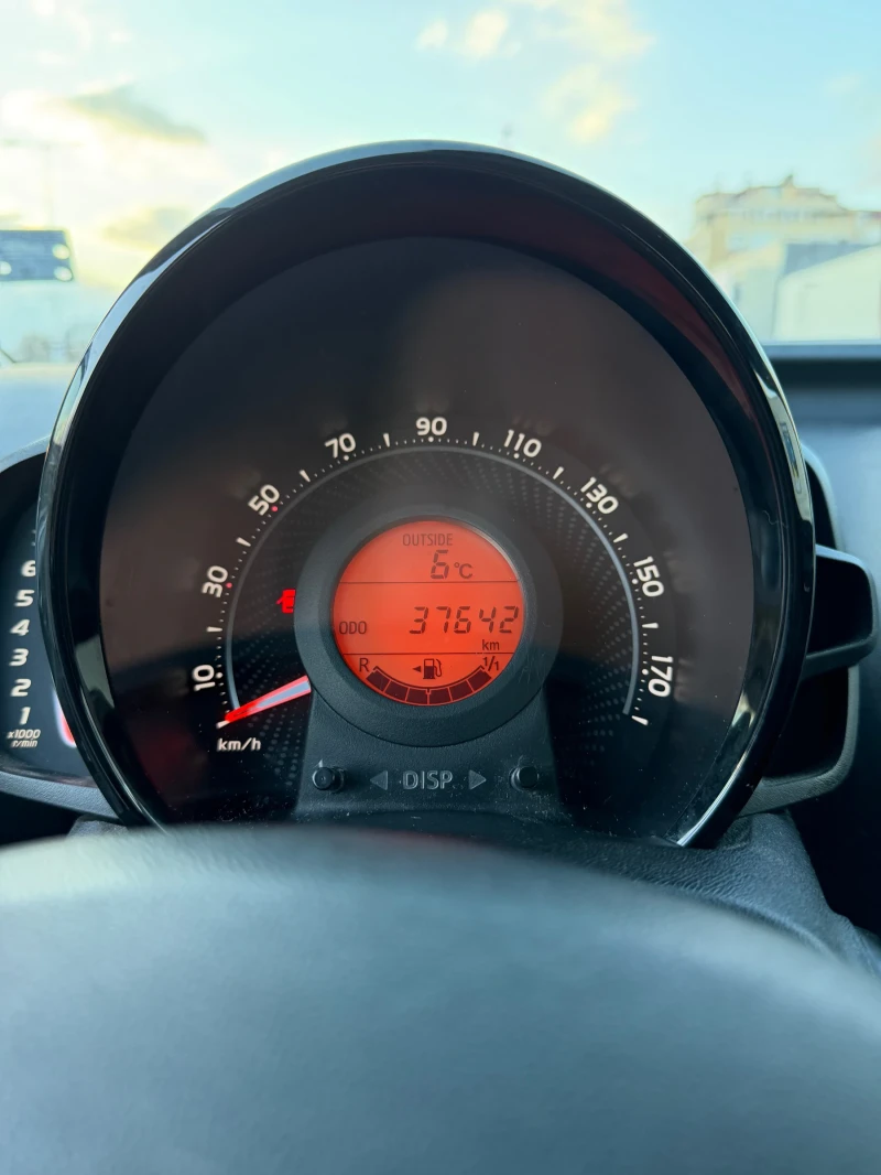 Toyota Aygo, снимка 9 - Автомобили и джипове - 53297450