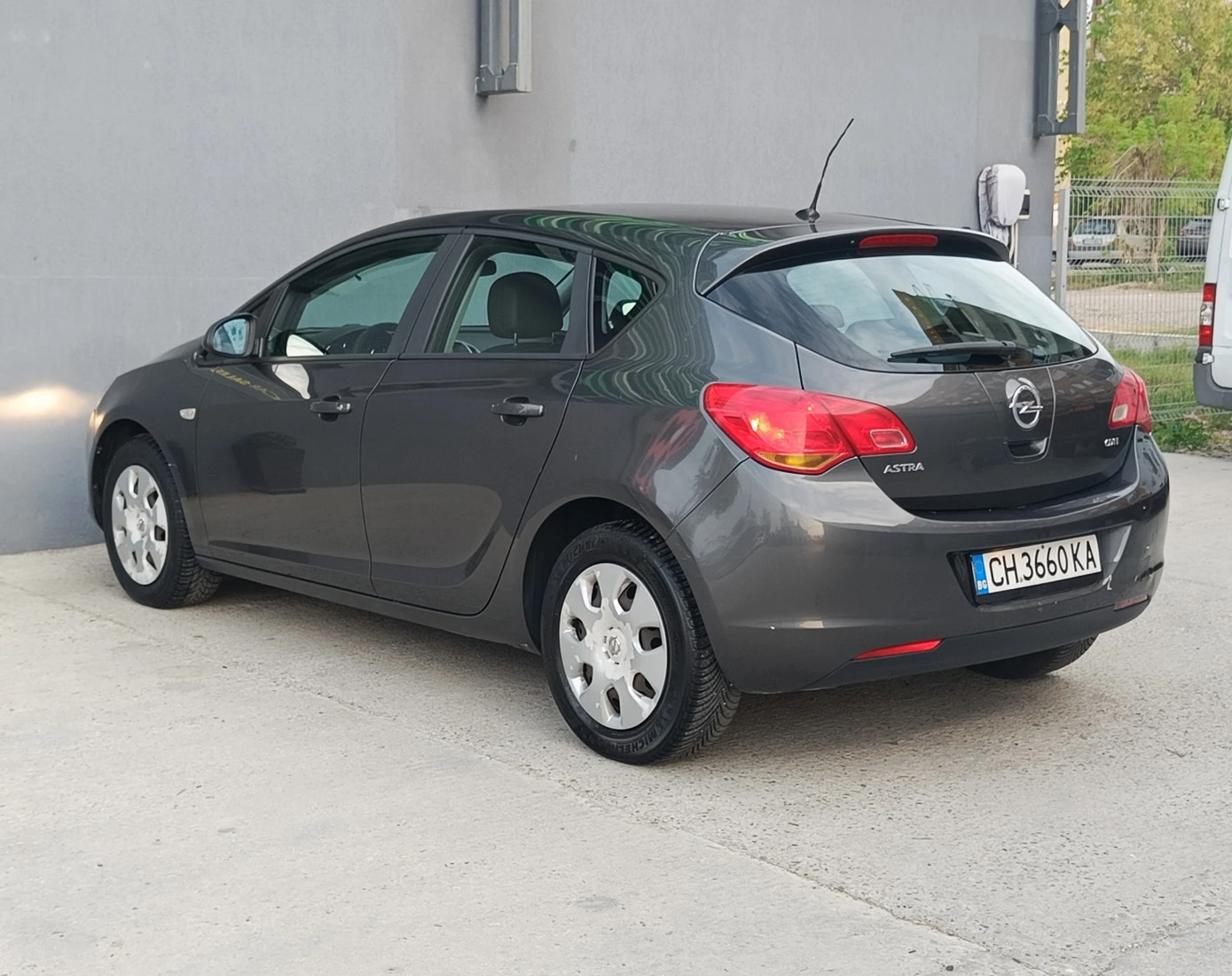 Opel Astra 1.7 CDTI - изображение 6