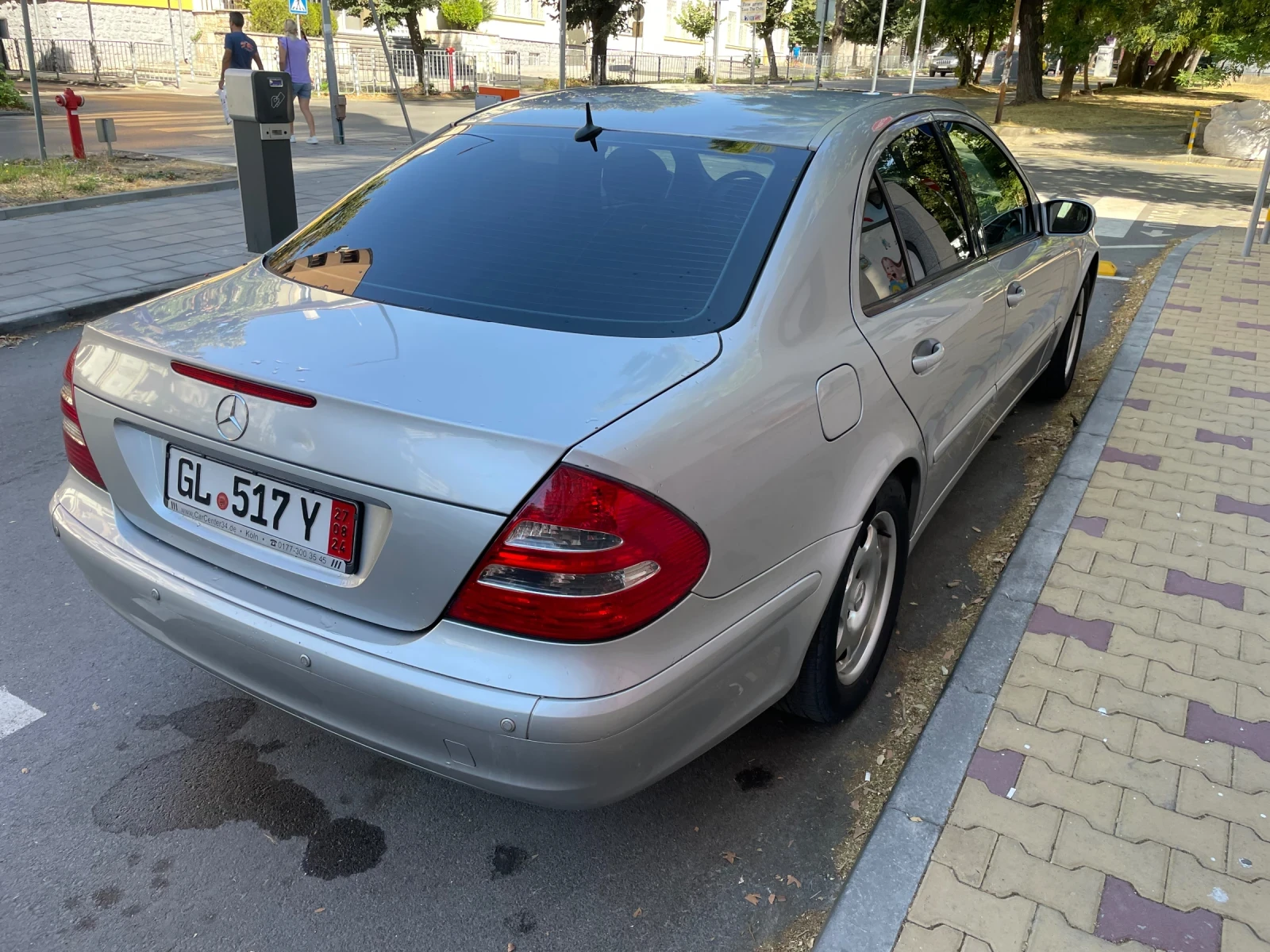 Mercedes-Benz E 200  - изображение 2