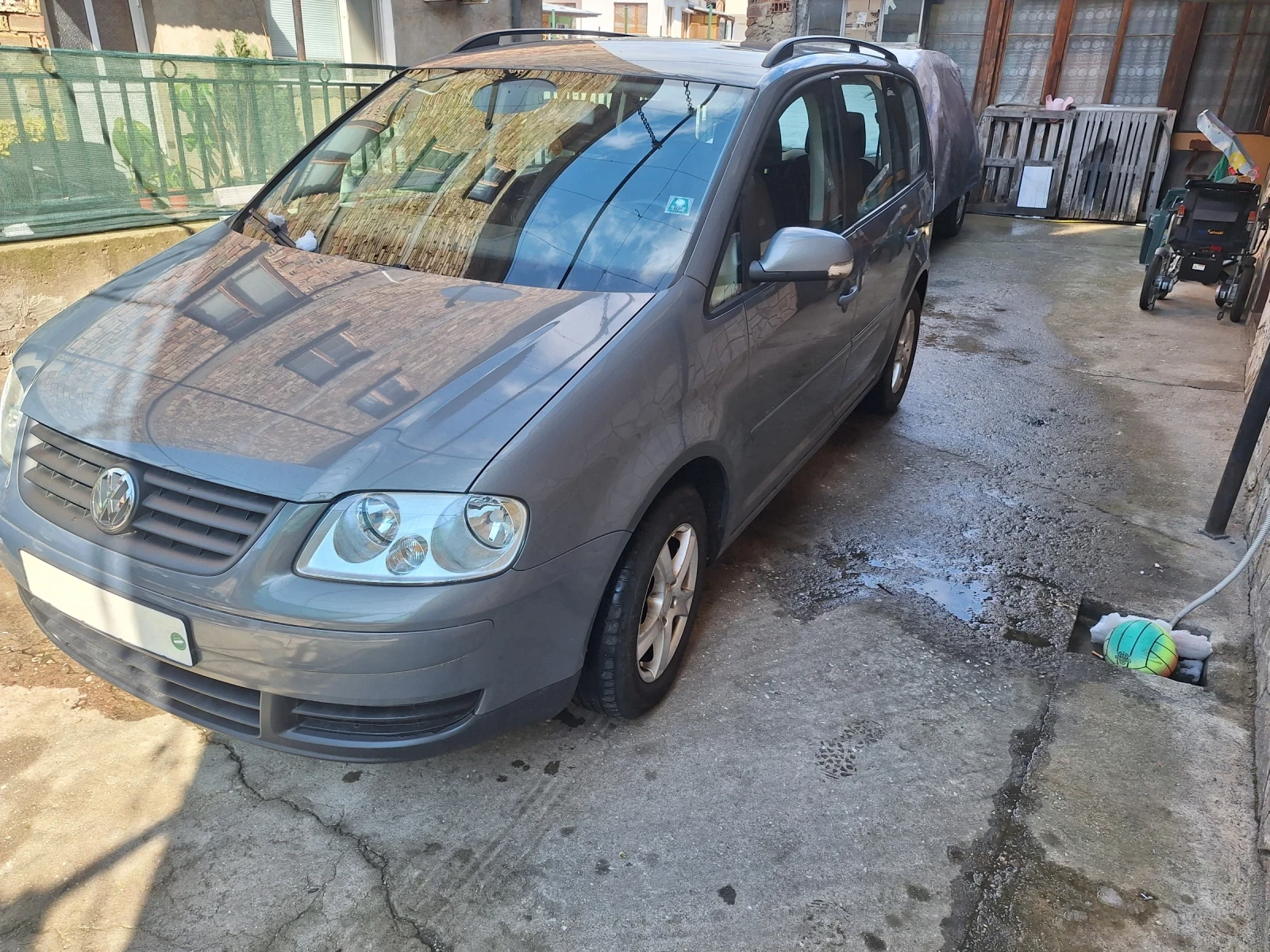 VW Touran  - изображение 2