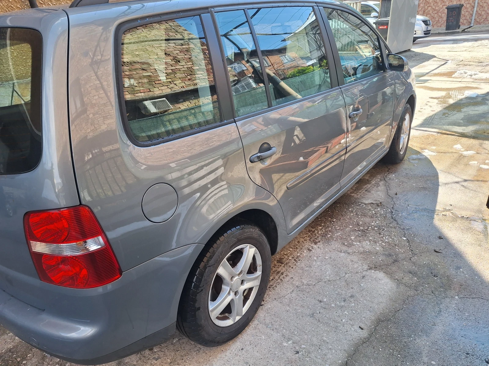 VW Touran  - изображение 5