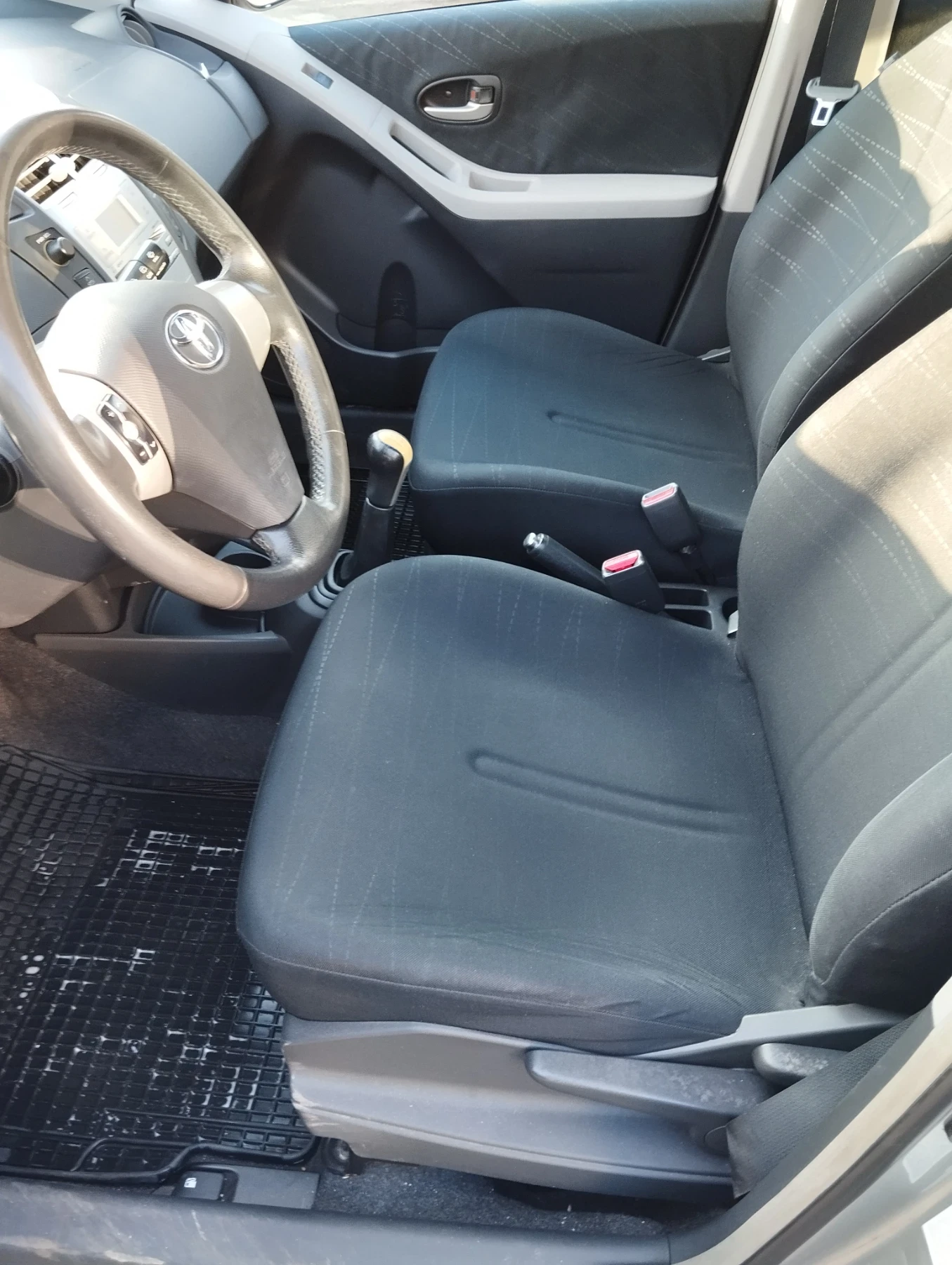 Toyota Yaris  - изображение 10