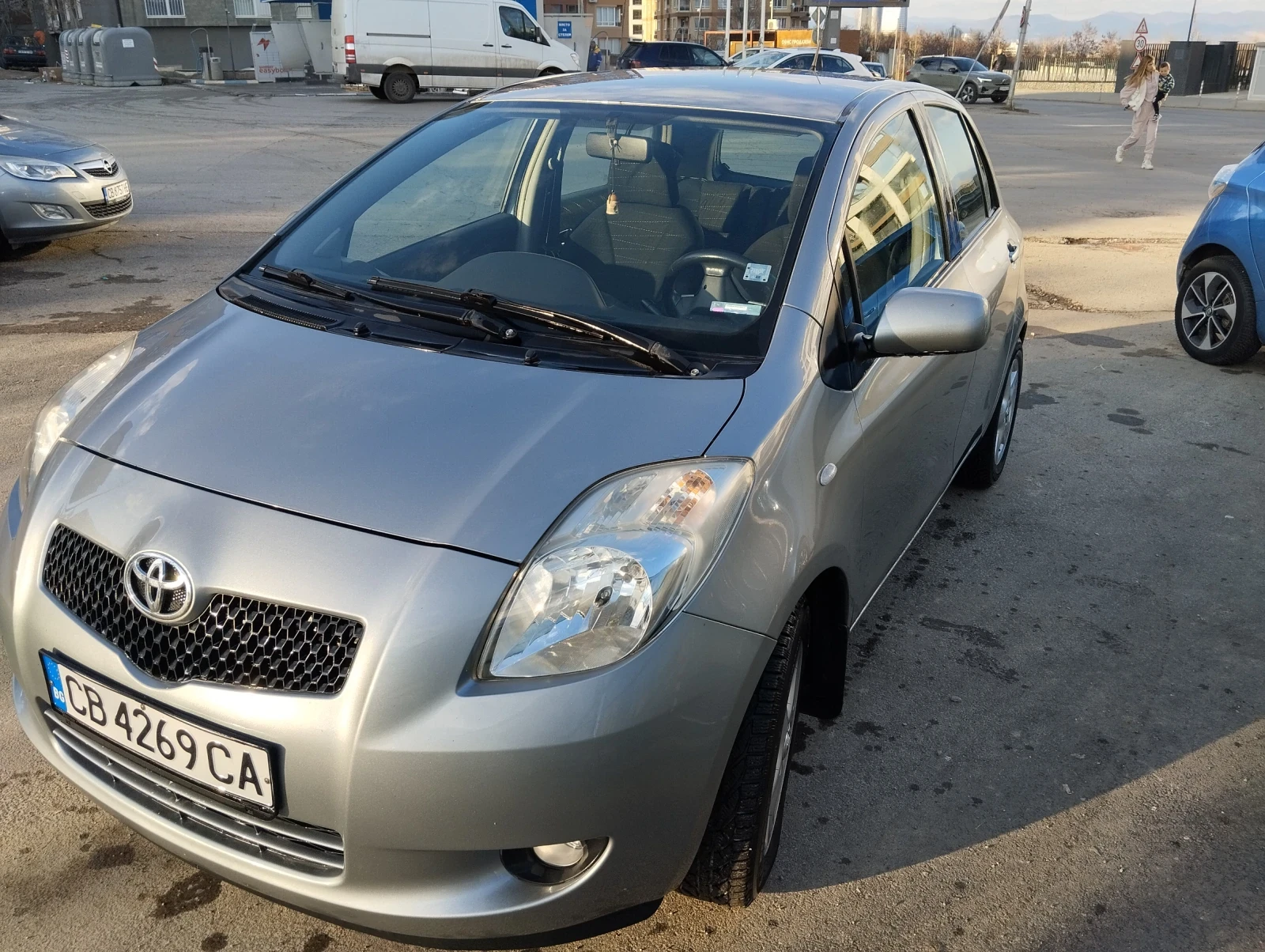 Toyota Yaris  - изображение 2