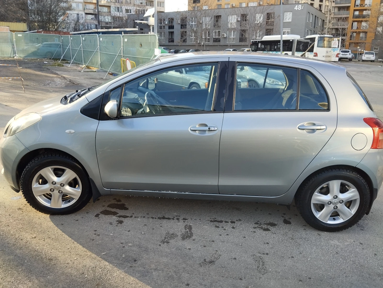 Toyota Yaris  - изображение 3