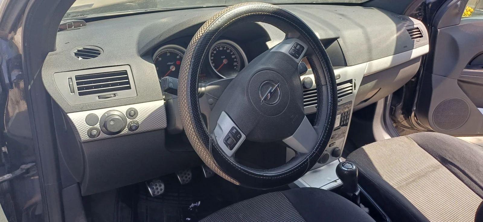Opel Astra GTC - изображение 5
