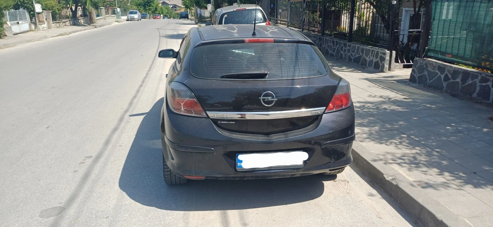 Opel Astra GTC - изображение 3