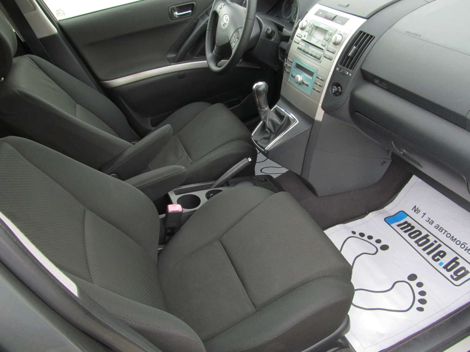 Toyota Corolla verso 1.6 БЕНЗИН - изображение 7