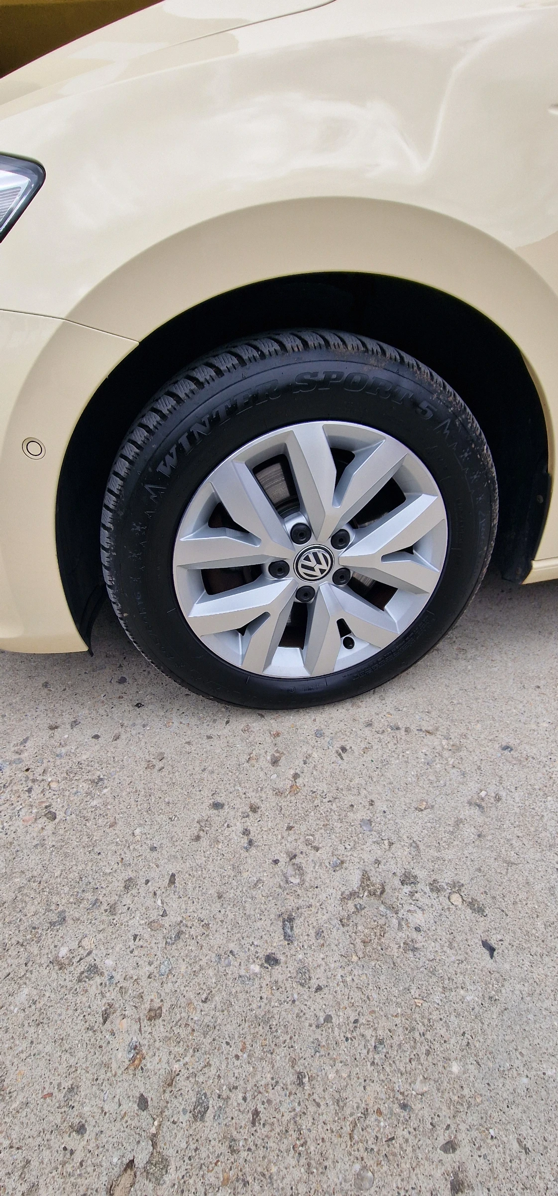 VW Touran 2.0 - изображение 3