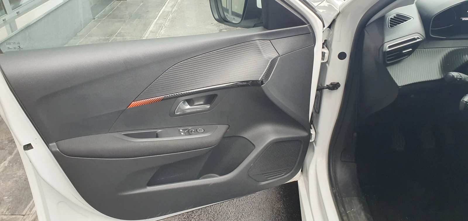 Peugeot 208 | Mobile.bg   7