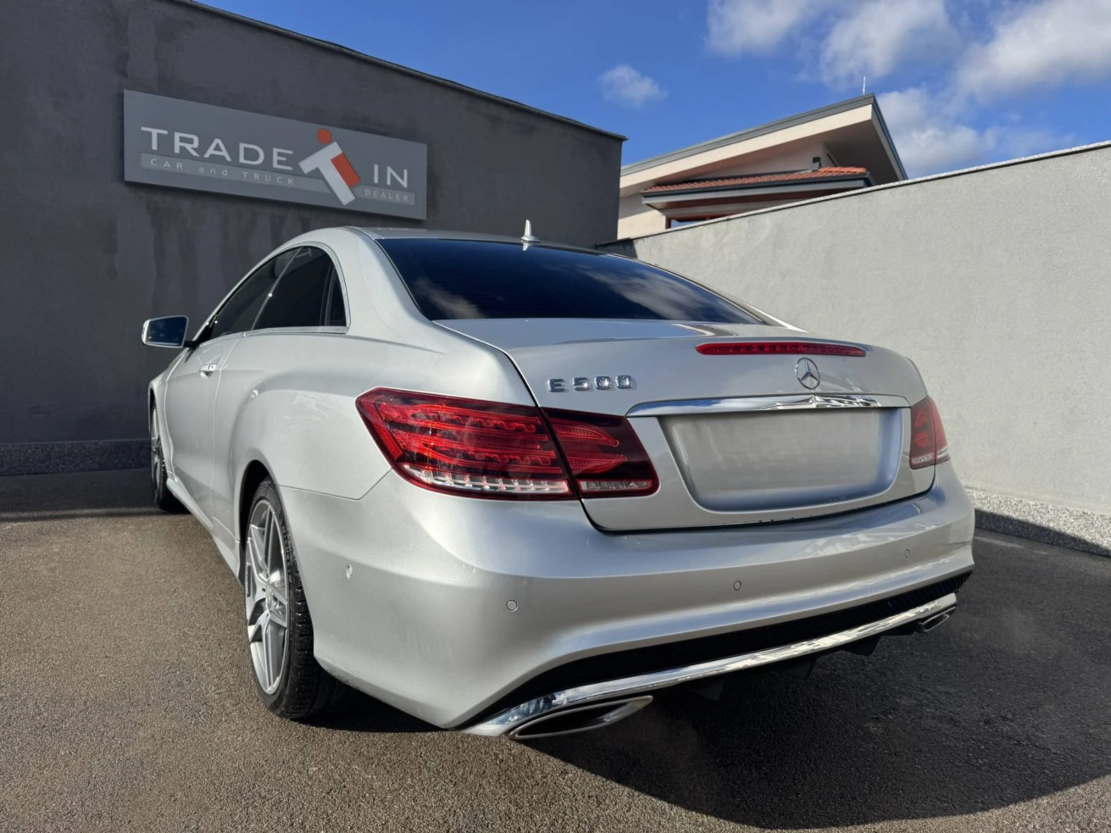 Mercedes-Benz E 500 COUPE - изображение 6