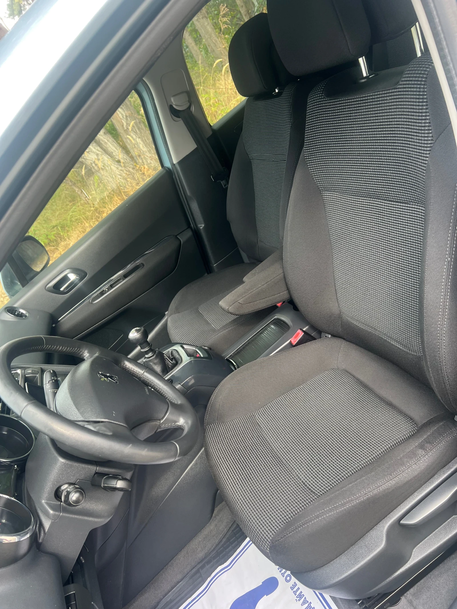 Peugeot 5008, снимка 10 - Автомобили и джипове - 53770827