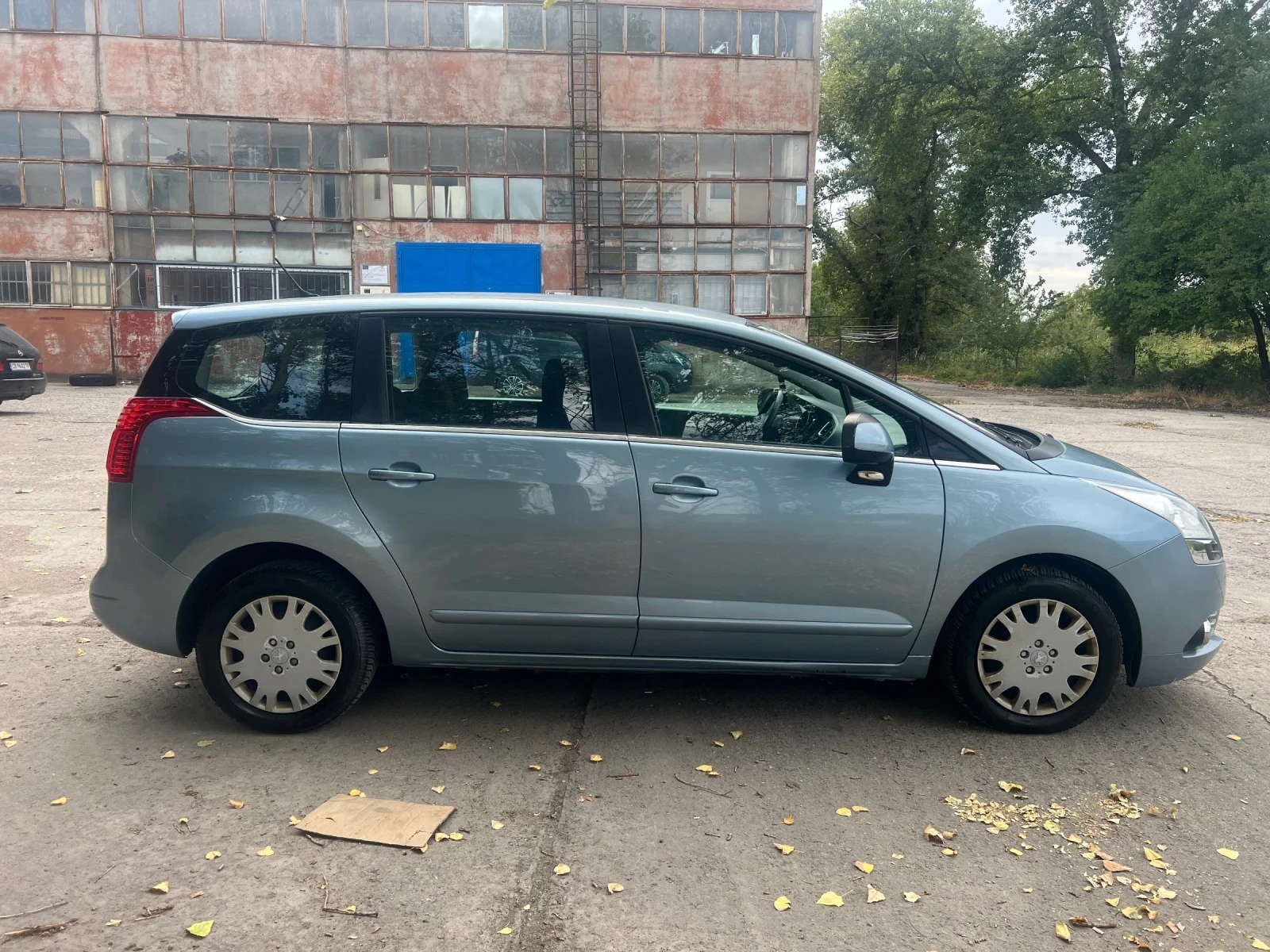 Peugeot 5008, снимка 4 - Автомобили и джипове - 53770827