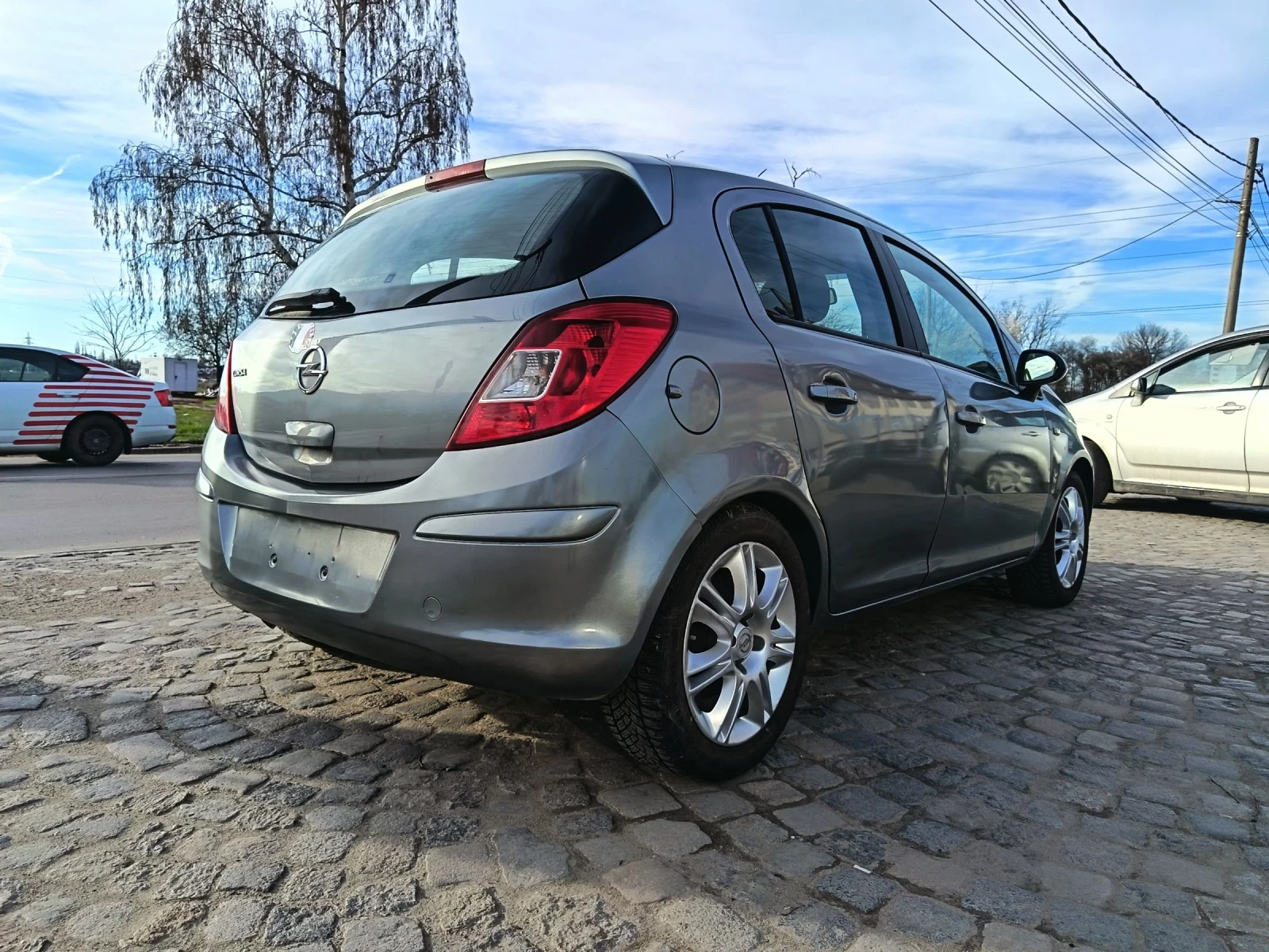 Opel Corsa 1.2, снимка 4 - Автомобили и джипове - 54132905