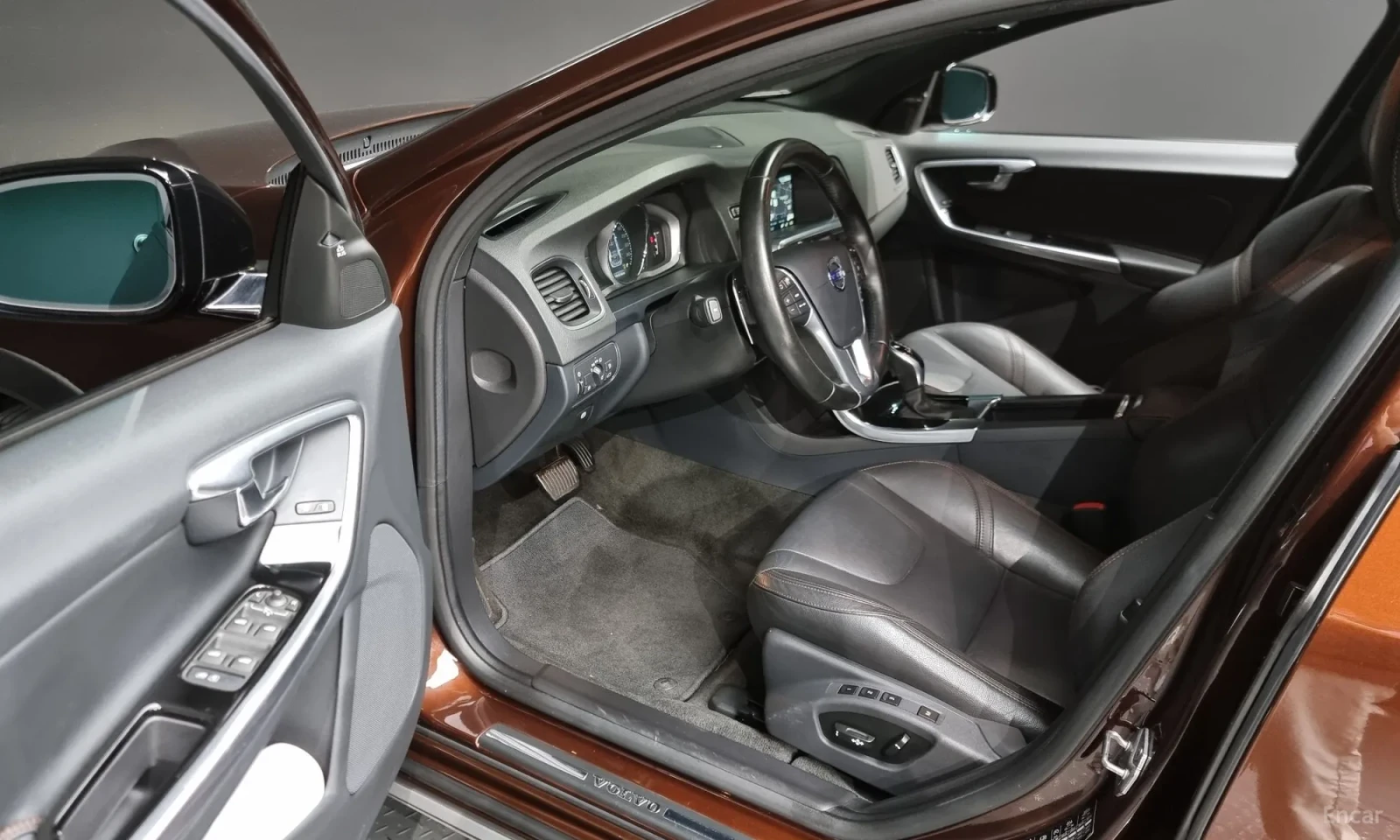 Volvo V60 Cross Country T5 AWD, снимка 5 - Автомобили и джипове - 54263117