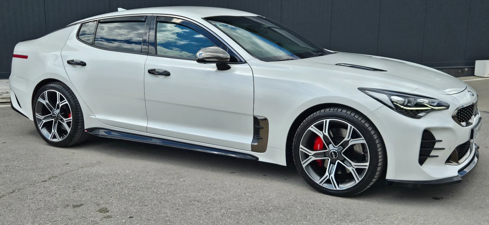 Kia Stinger Европейка, 3.3 бензин, BASTUCK без аналог , ТОП !!, снимка 16 - Автомобили и джипове - 54286108
