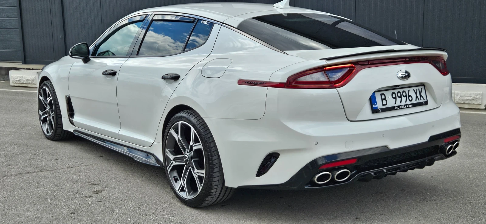Kia Stinger Европейка, 3.3 бензин, BASTUCK без аналог , ТОП !!, снимка 8 - Автомобили и джипове - 54286108